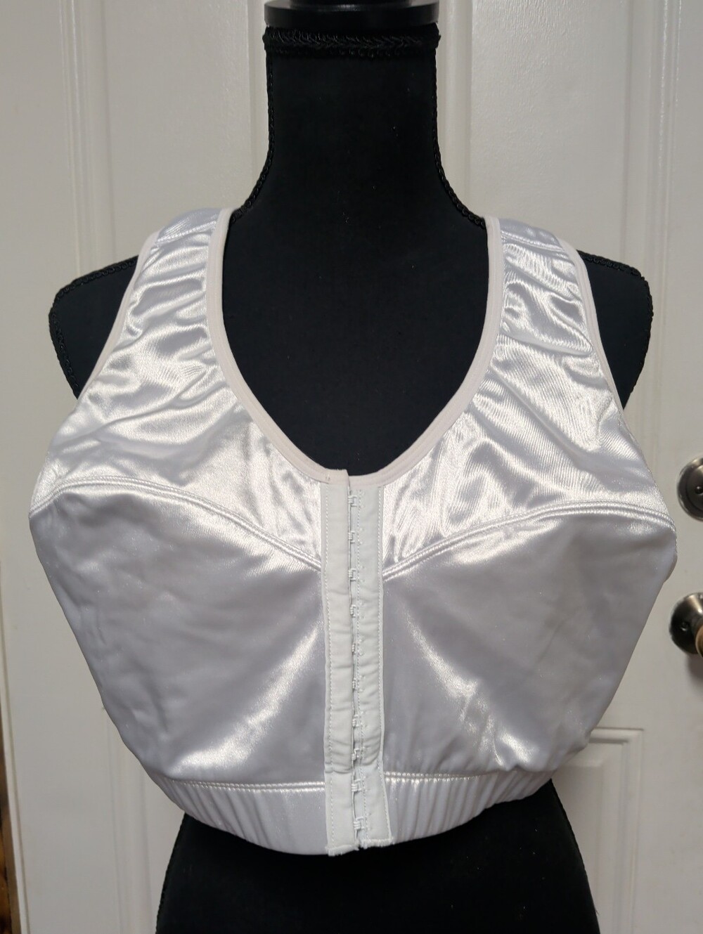 Enell NL102 Wireless High Impact Sports Bra Size 5 White